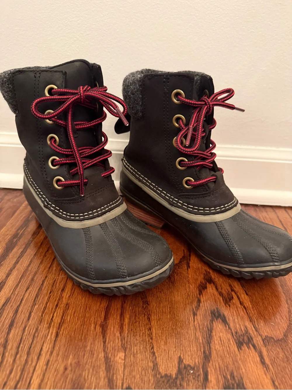 Sorel Women’s Slimpack II Lace Boots